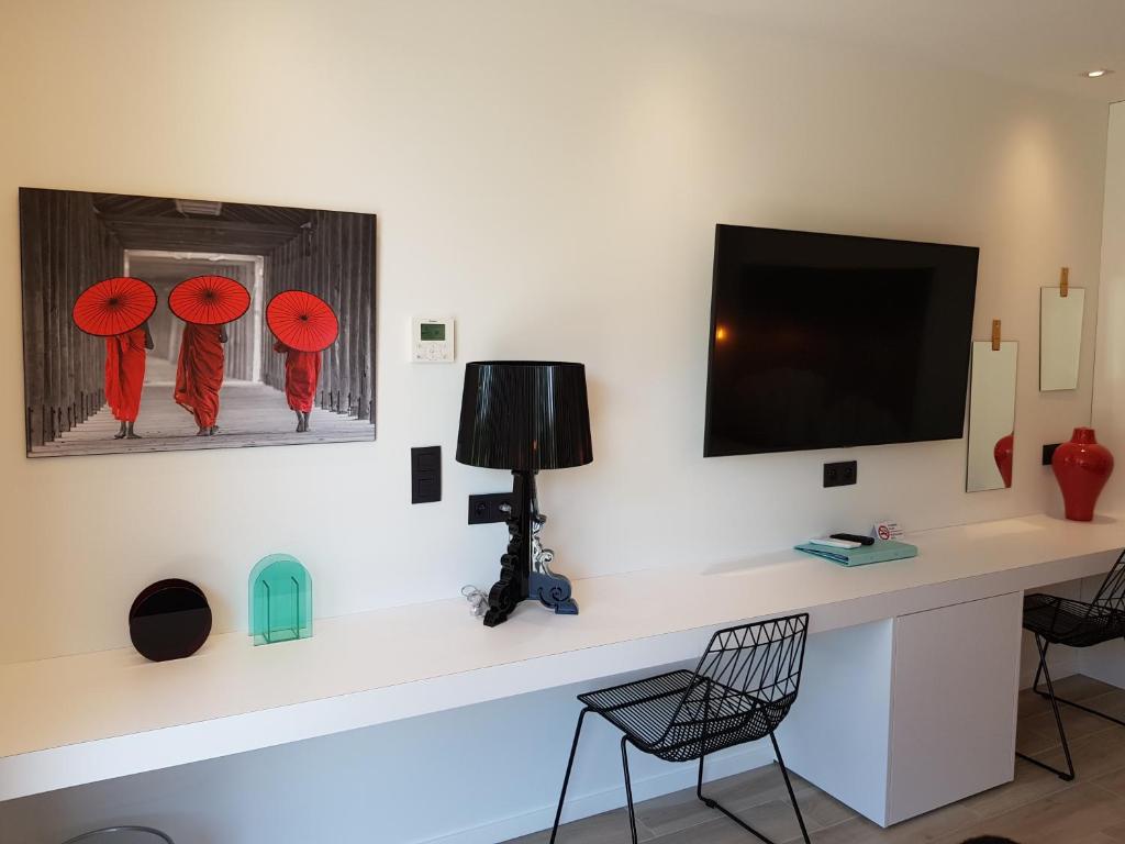 akemi-bb-spa-hotels-brussels-7 akemi b&b Spa Hotels Tv