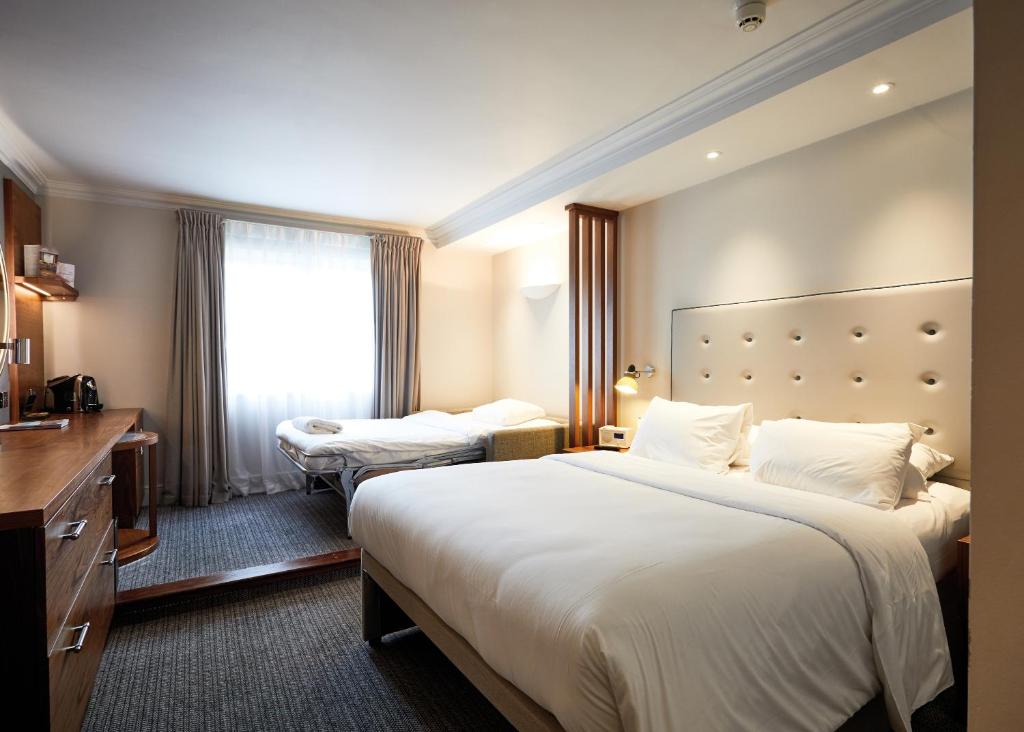 aztec-hotel-and-spa-spa-hotels-bath-6 Aztec Hotel and Spa Room