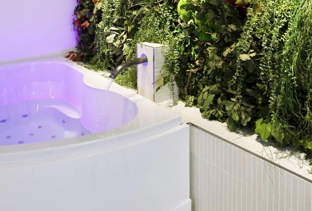 hotel-saint-petersbourg-opera-spa-spa-hotels-paris-5 Hôtel Saint-Pétersbourg Opéra & Spa Jacuzzi