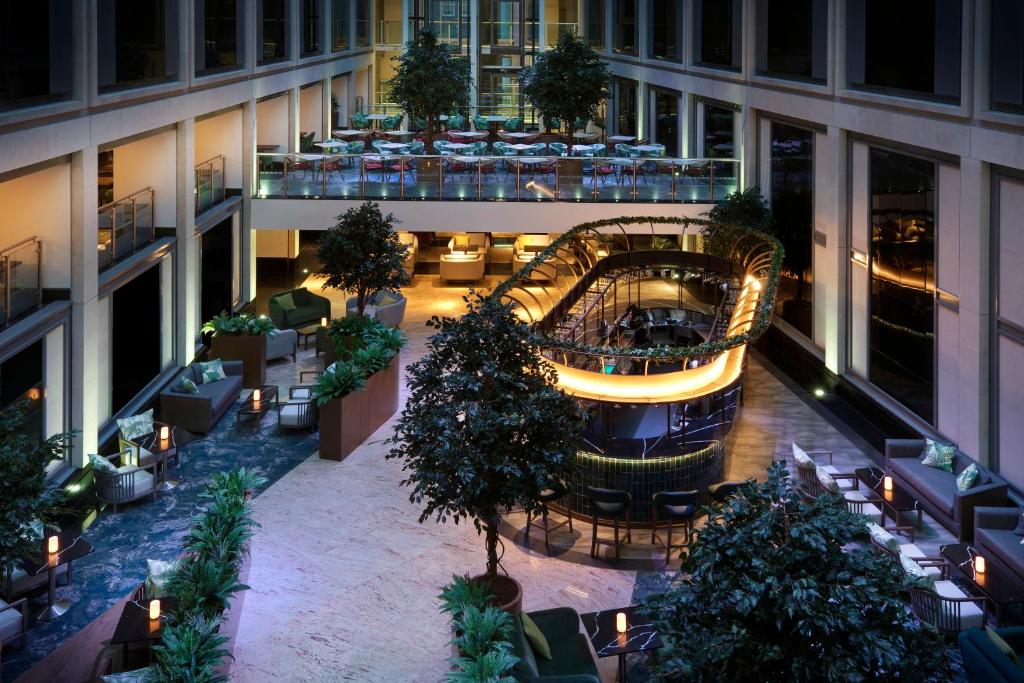 leonardo-royal-london-st-pauls-spa-hotels-london-5 Leonardo Royal London St Paul’s Spa Hotel Indoor