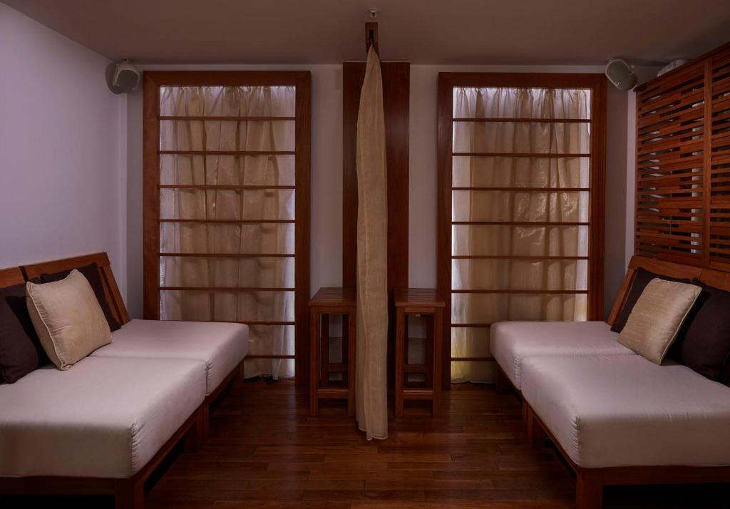 leonardo-royal-london-st-pauls-spa-hotels-london-6 Leonardo Royal London St Paul’s Spa Hotel Massage