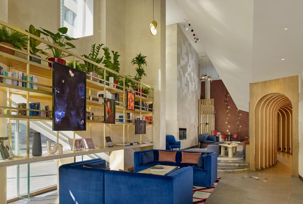 montcalm-east-autograph-collection-spa-hotels-london1 Montcalm East Autograph Collection Spa Hotels Indoor 3