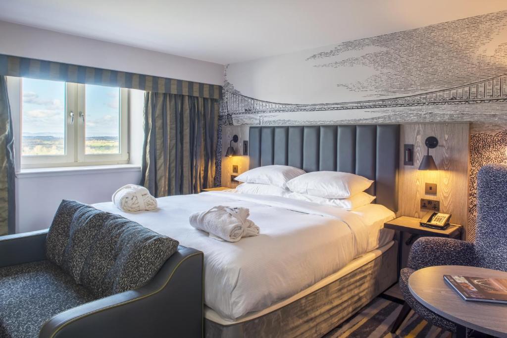 doubletree-by-hilton-bristol-south-cadbury-house-spa-hotels-somerset-3 DoubleTree by Hilton Bristol South - Cadbury House Room 2