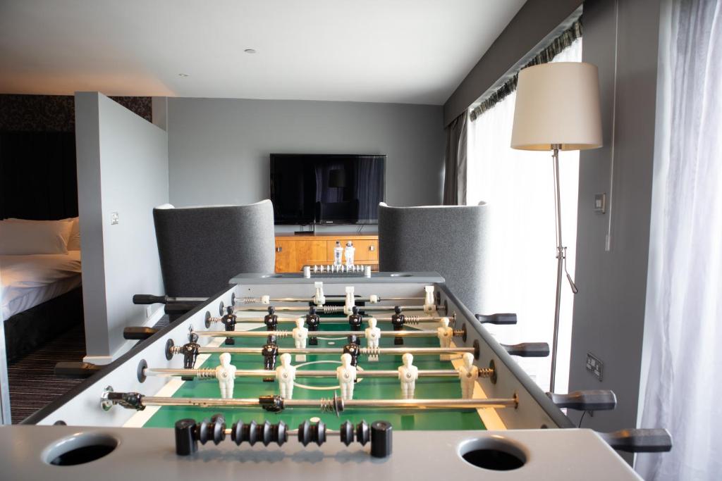 doubletree-by-hilton-bristol-south-cadbury-house-spa-hotels-somerset-8 DoubleTree by Hilton Bristol South - Cadbury House Indoor game