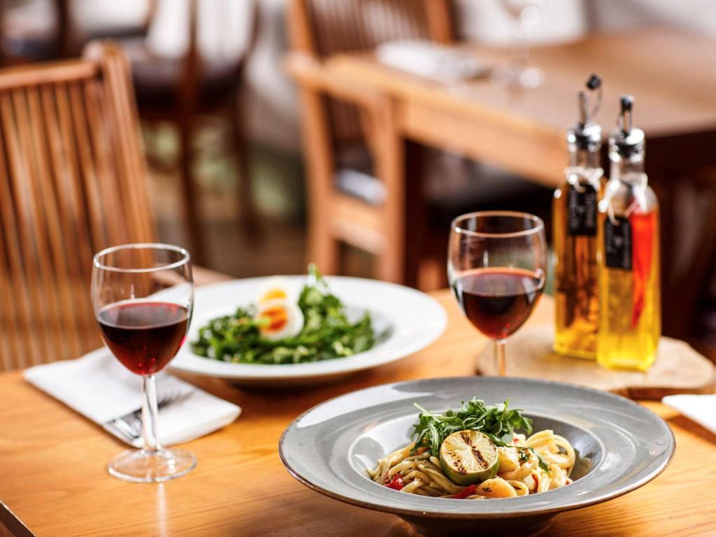 mercure-birmingham-west-hotel-spa-hotels-midlands7 Mercure Birmingham West Hotel Food