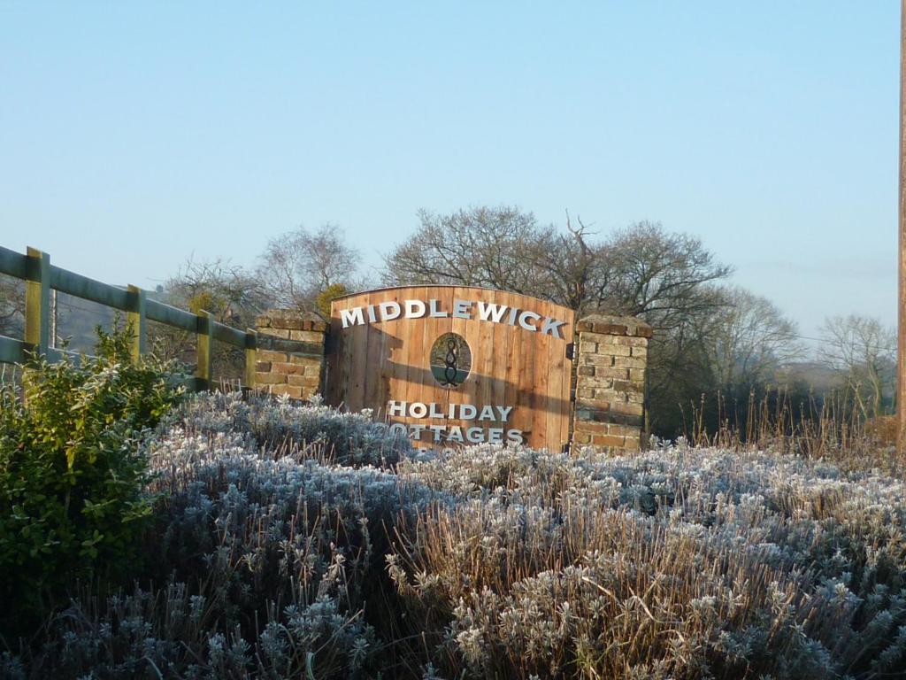 middlewick-holiday-cottages-spa-hotels-somerset-7 Middlewick Holiday Cottages Building